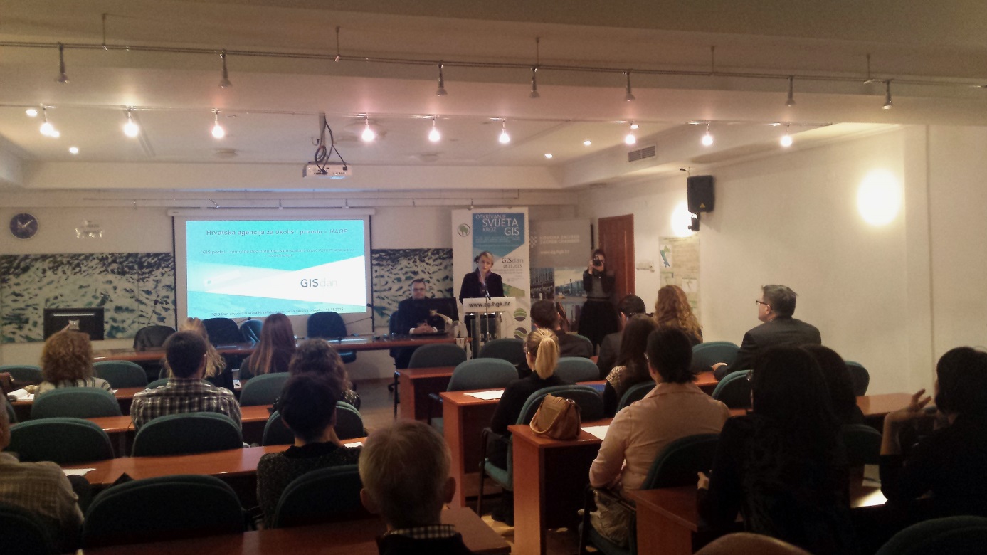 The picture shows the presentation of the ENVI geoportal developed by the Croatian Environment and Nature Agency in cooperation with IGEA company.